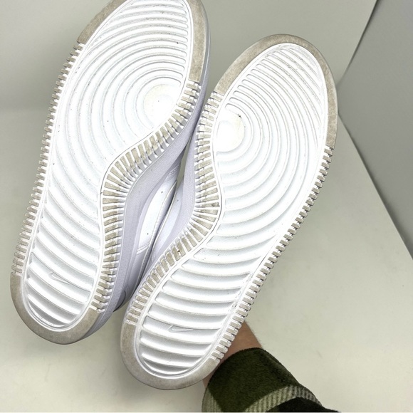 Nike white platform sneakers 11 - Picture 9 of 11